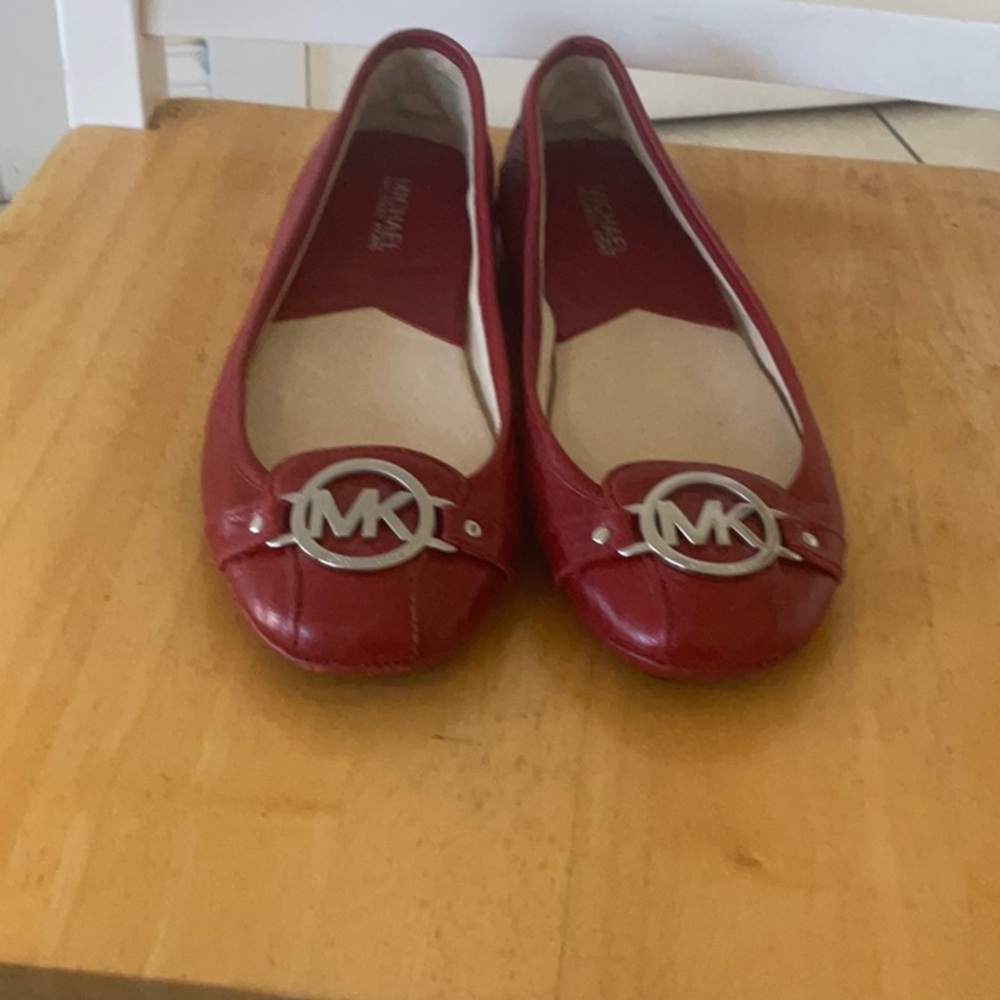 Michael Kors Red Leather Flats with Silver Logo - Picture 2 of 9